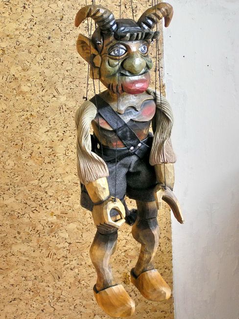Devil Marionette 012